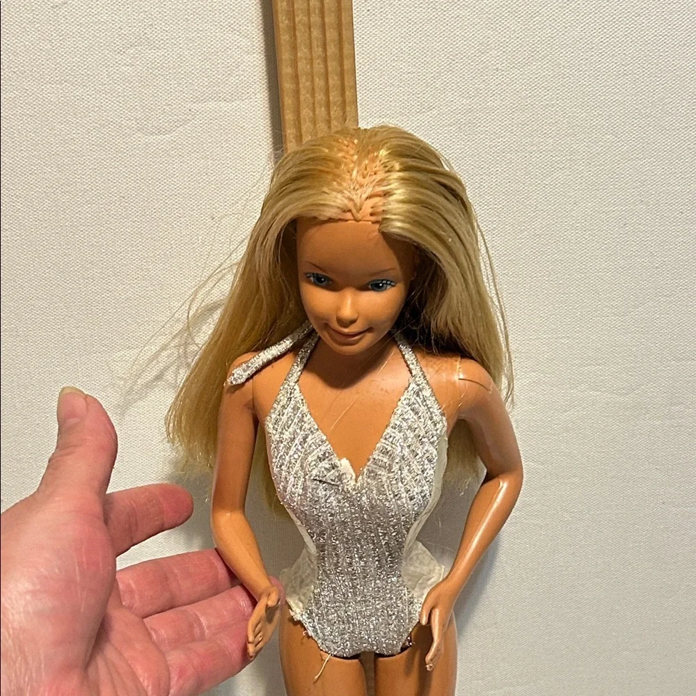 Vintage Mattel .Inc  1976 Blonde Doll in Silver Swimsuit